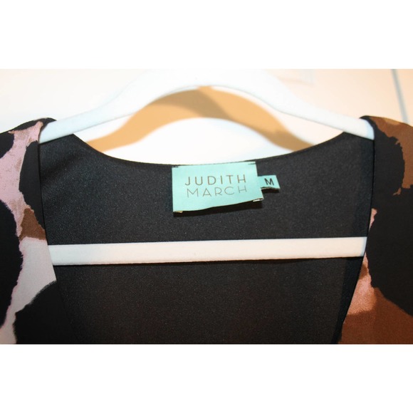 Judith March Leopard Print Bell Sleeve Swing Top size M - Picture 4 of 4